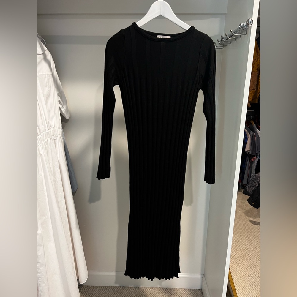 ASOS long sleeved black knit dress. Size US 4.